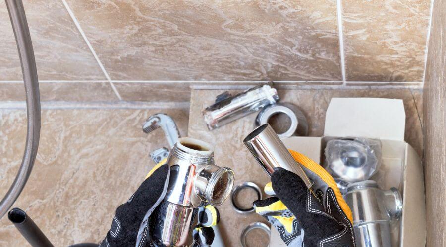 Professional gutter cleaning in Urbana, IA